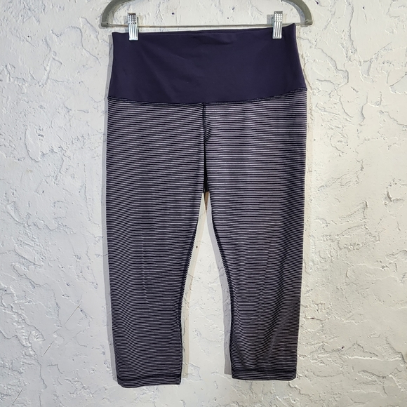 Lululemon fold over  or high waist  crop leggings stripes size 10 - Picture 5 of 12